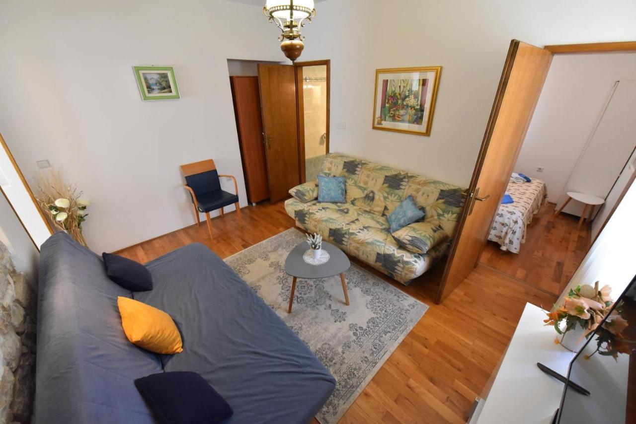 Apartment Nona Tar-Vabriga Buitenkant foto